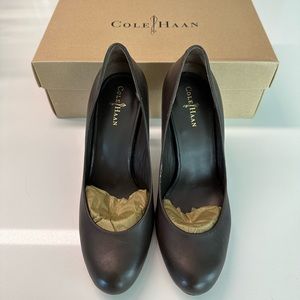 Like New Cole Haan Nike heel pumps